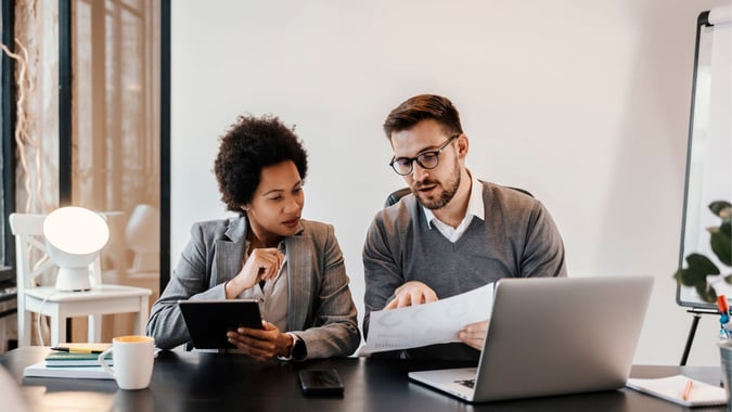 Employee and manager in meeting 